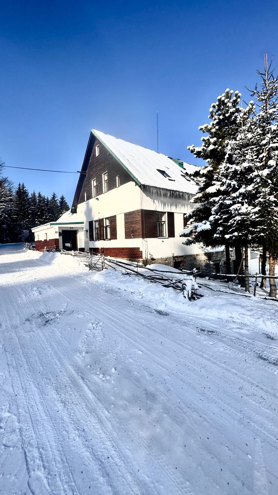 Chata v zimě